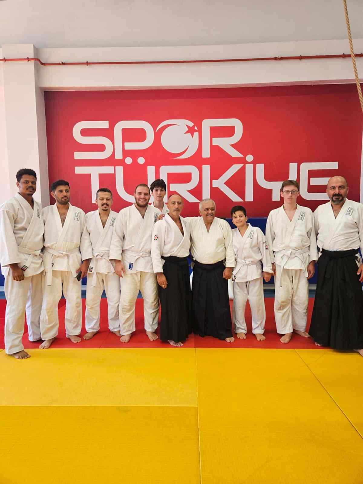 Dojo İç Mekan